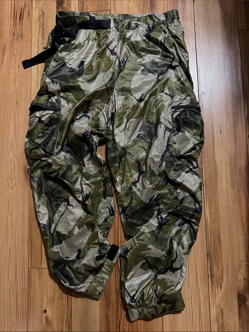 Nike Men’s Green Camo Cargo Pants